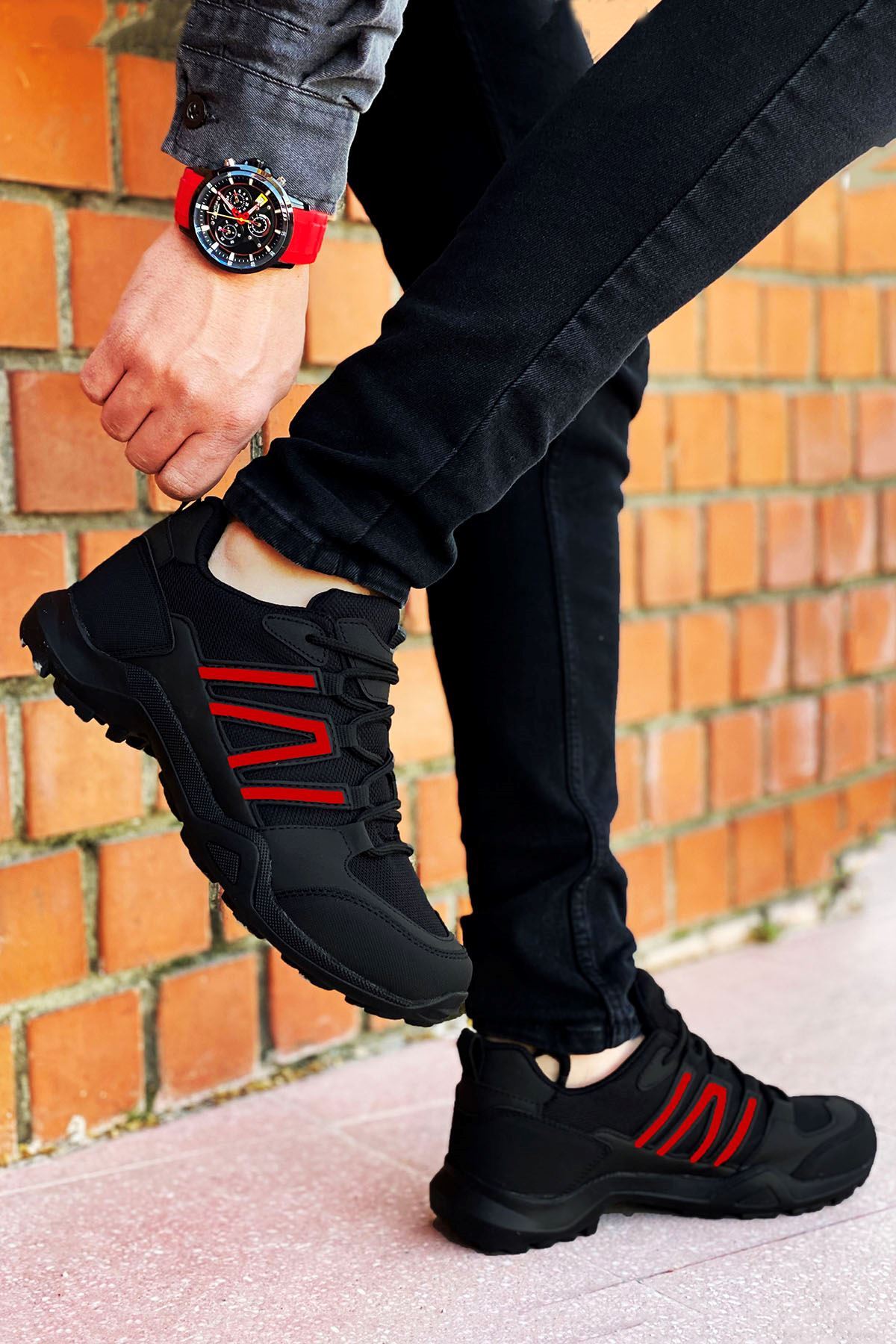 Boy Uzatan Gizli Topuk Siyah Kırmızı Outdoor Trekking Erkek Ayakkabı